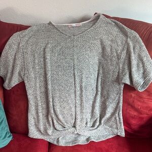 Chic Heather Gray Short Sleeve Top